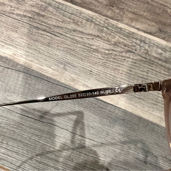 Derek Lab Abstract Metal Frame DL295 - Picture 4 of 4